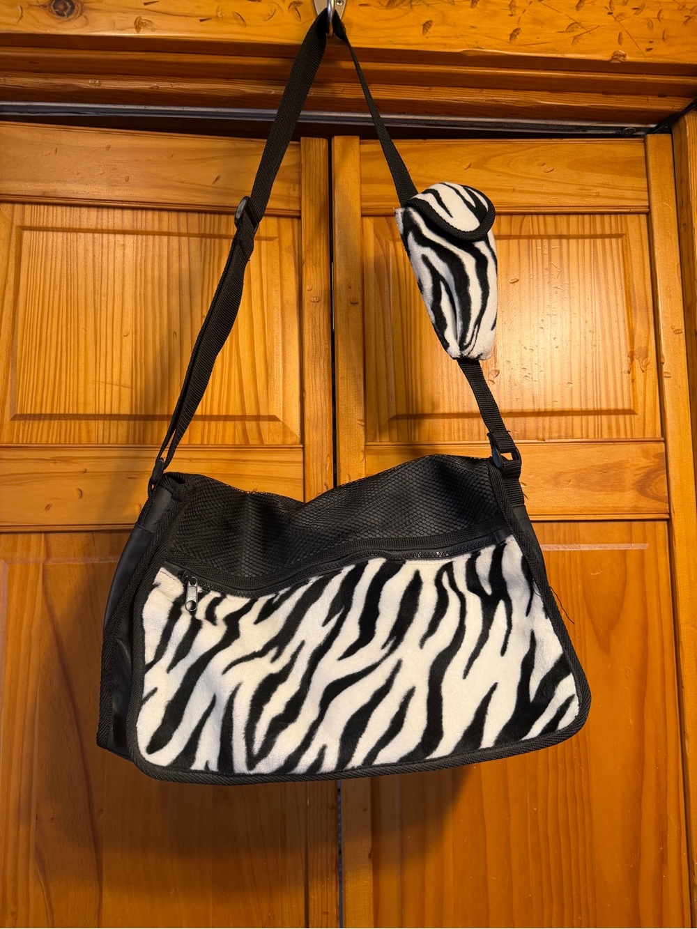 Arizona Jean Company Zebra Print Shoulder Bag - Black & White